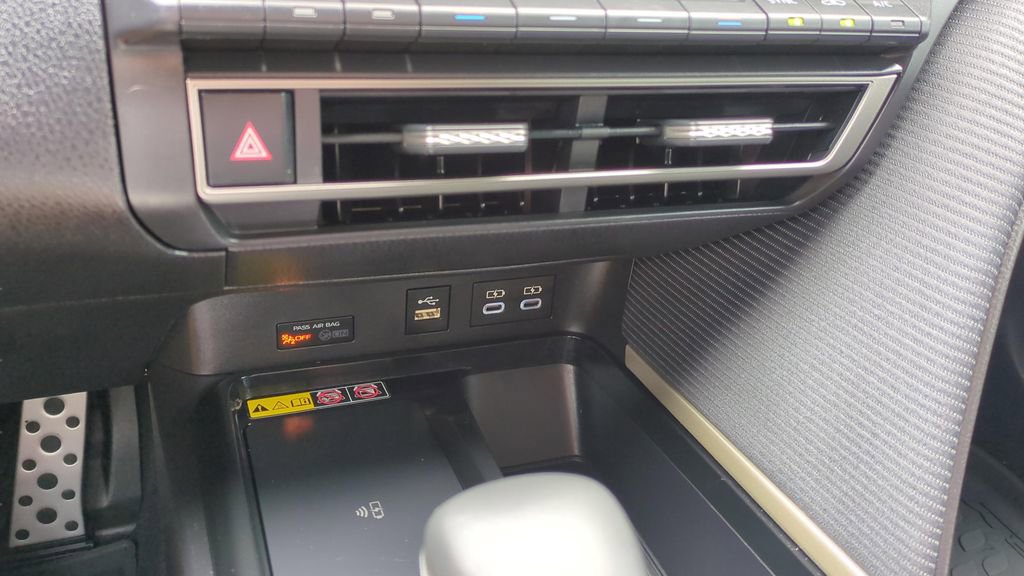 Certified 2025 Toyota Camry SE image 18