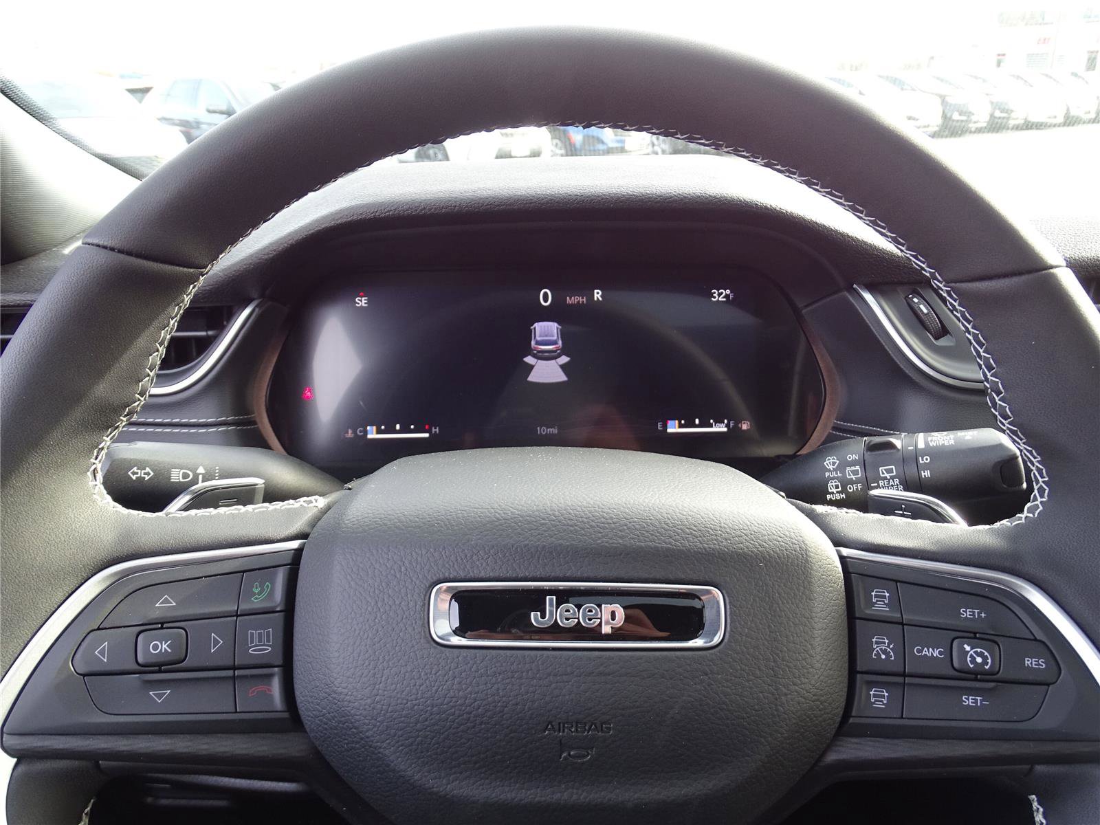 Used 2025 Jeep Grand Cherokee L Altitude image 38