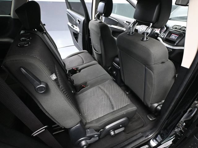 Used 2019 Dodge Journey SE FWD image 40