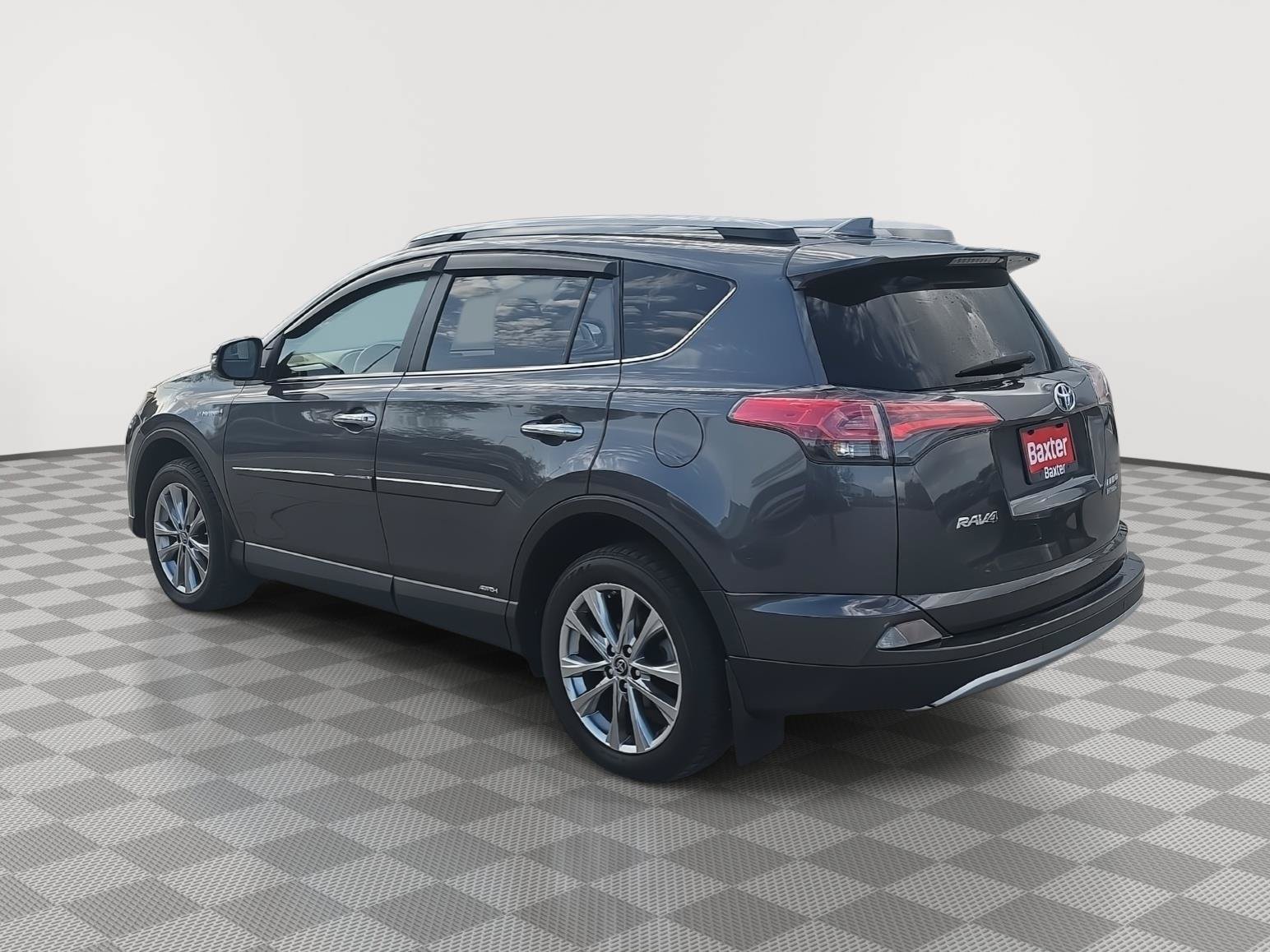 Used 2018 Toyota RAV4 Limited AWD/4WD image 7