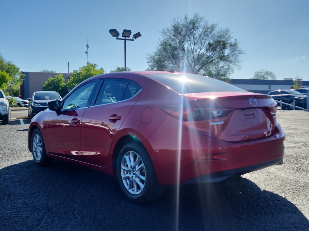 Used 2016 MAZDA MAZDA3 i Touring w/ Popular Equipment Package FWD image 8