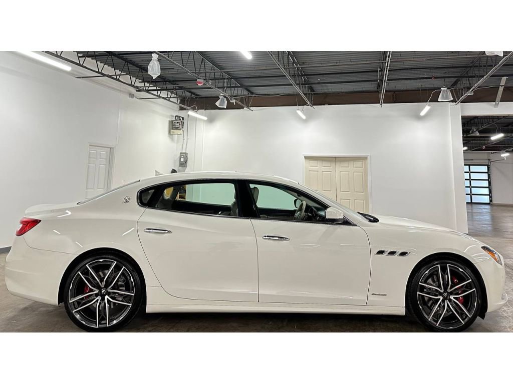 Used 2019 Maserati Quattroporte S GranLusso image 9