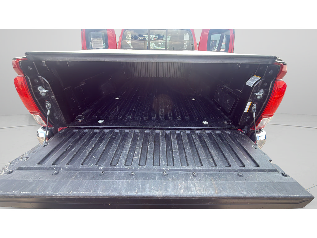 Used 2021 Toyota Tacoma SR5 AWD/4WD image 29