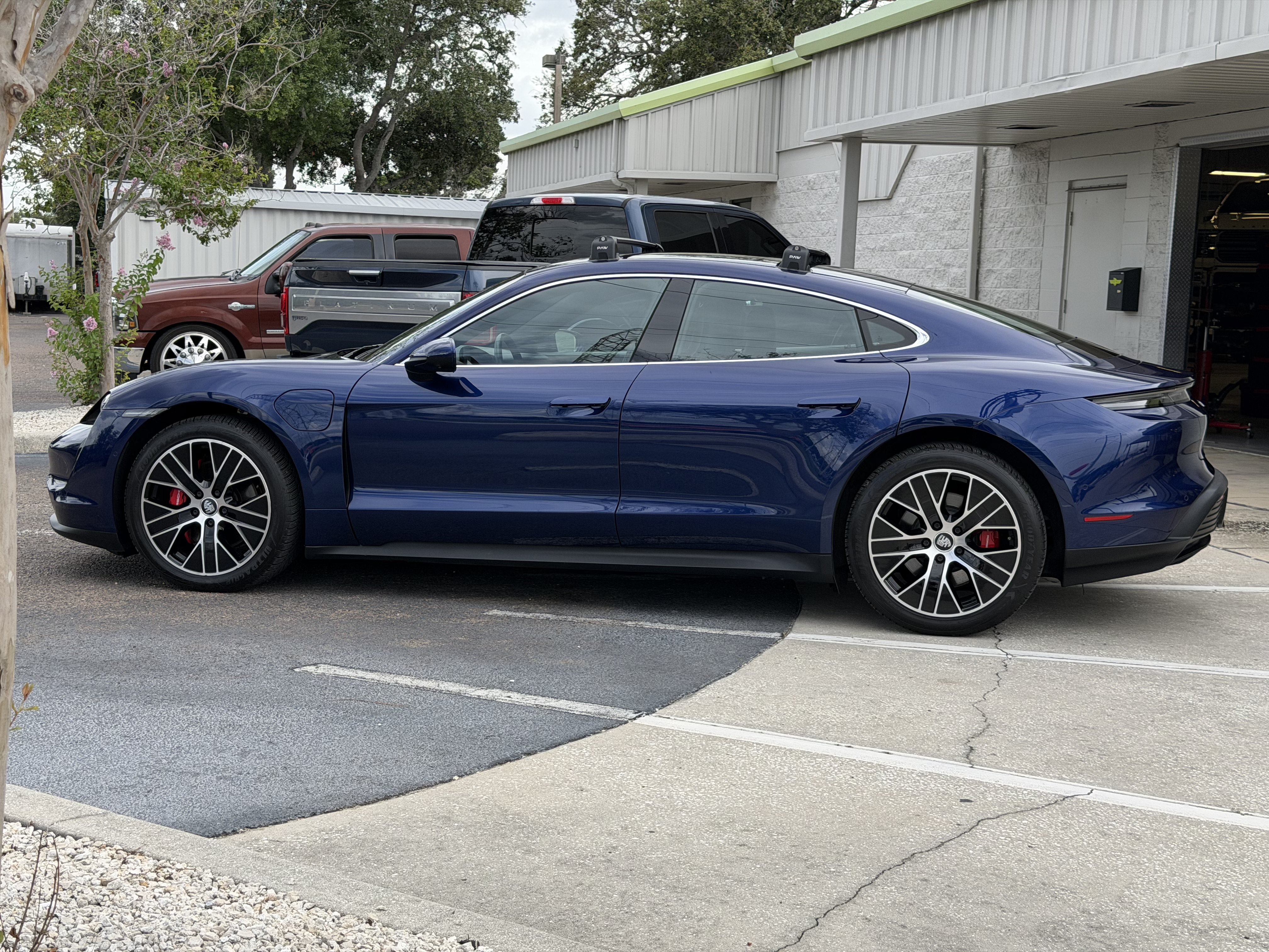 Used 2020 Porsche Taycan 4S AWD/4WD image 2