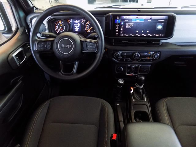 Certified 2024 Jeep Gladiator Sport AWD/4WD image 13