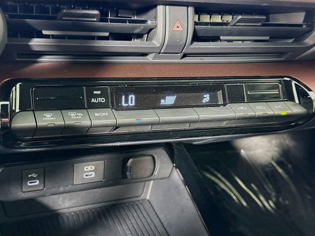 Certified 2025 Toyota Prius Plug-In Hybrid FWD image 17