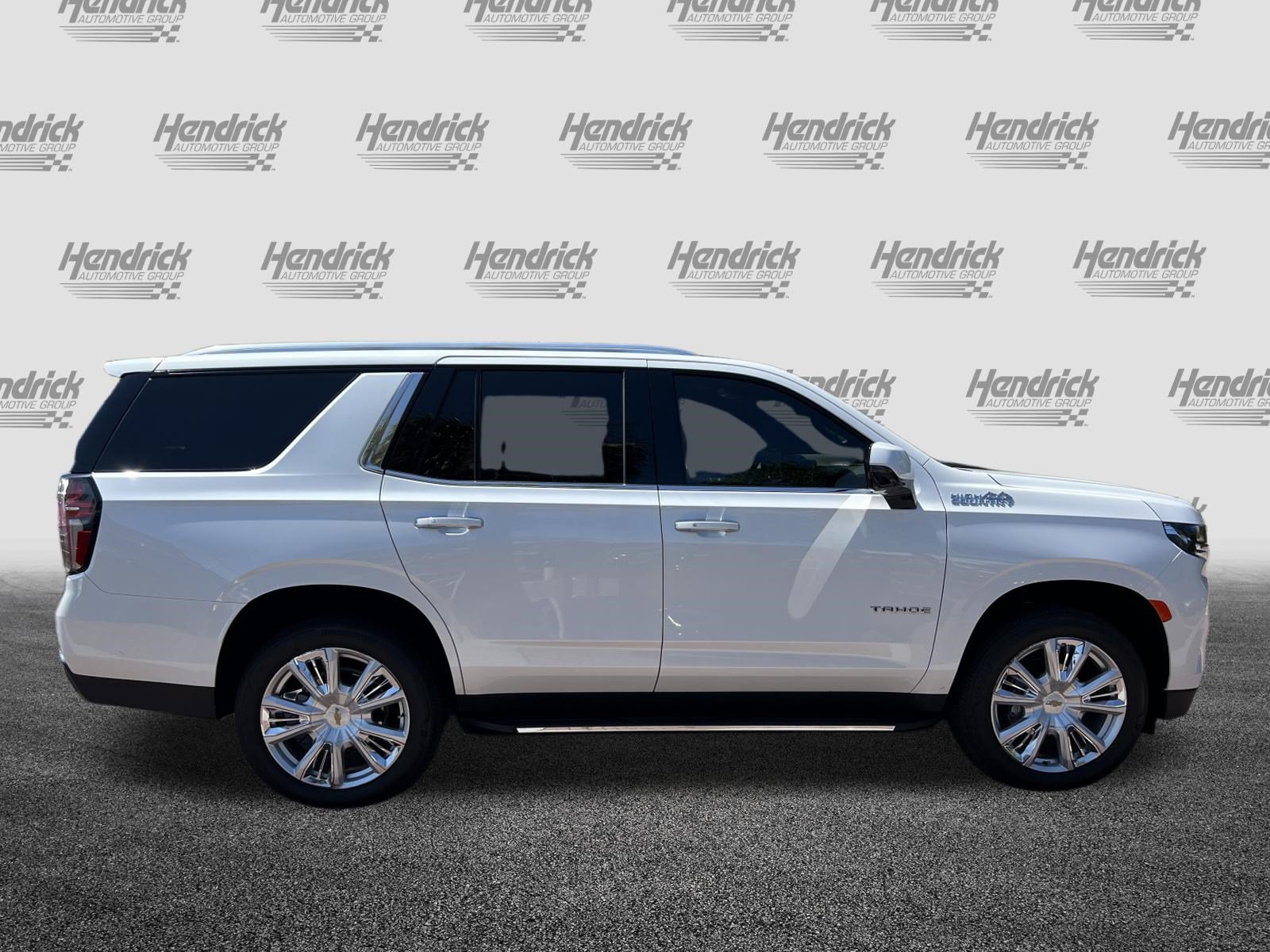 Used 2024 Chevrolet Tahoe High Country AWD/4WD image 11