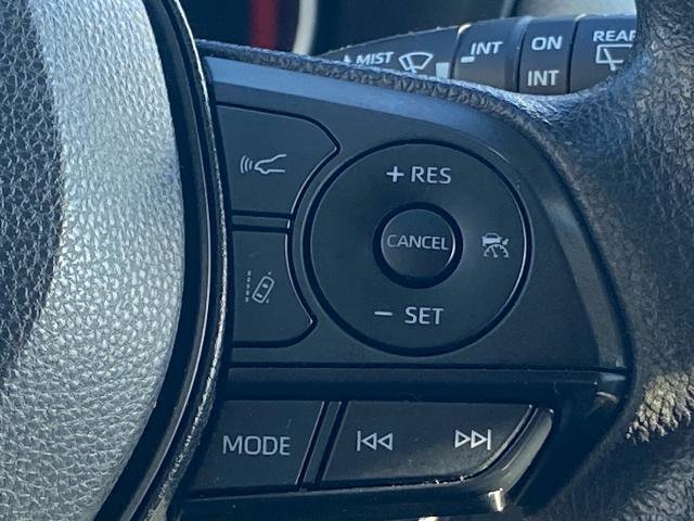 Used 2023 Toyota RAV4 XLE w/ Convenience Package image 7