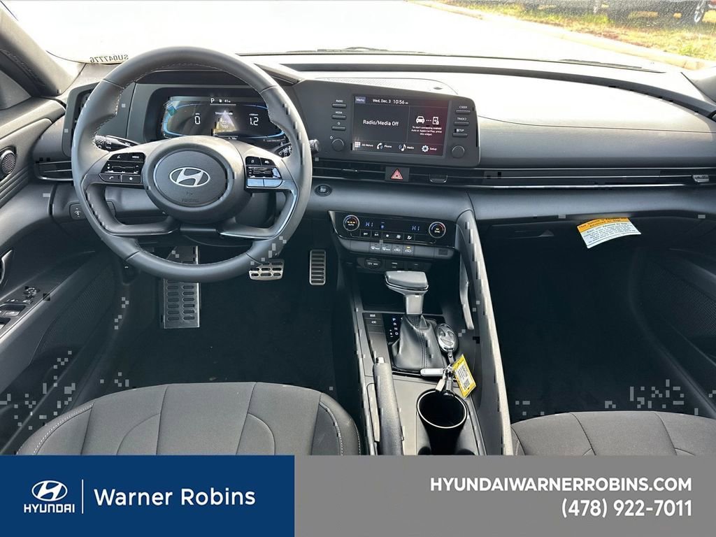 New 2025 Hyundai Elantra Sport image 21