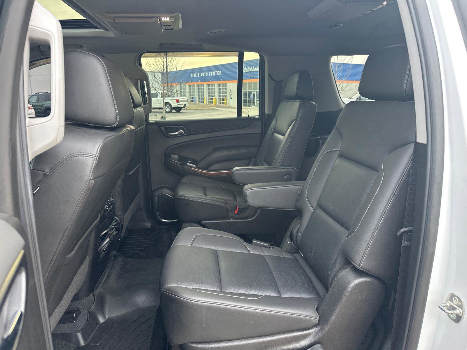Used 2019 Chevrolet Suburban Premier image 21