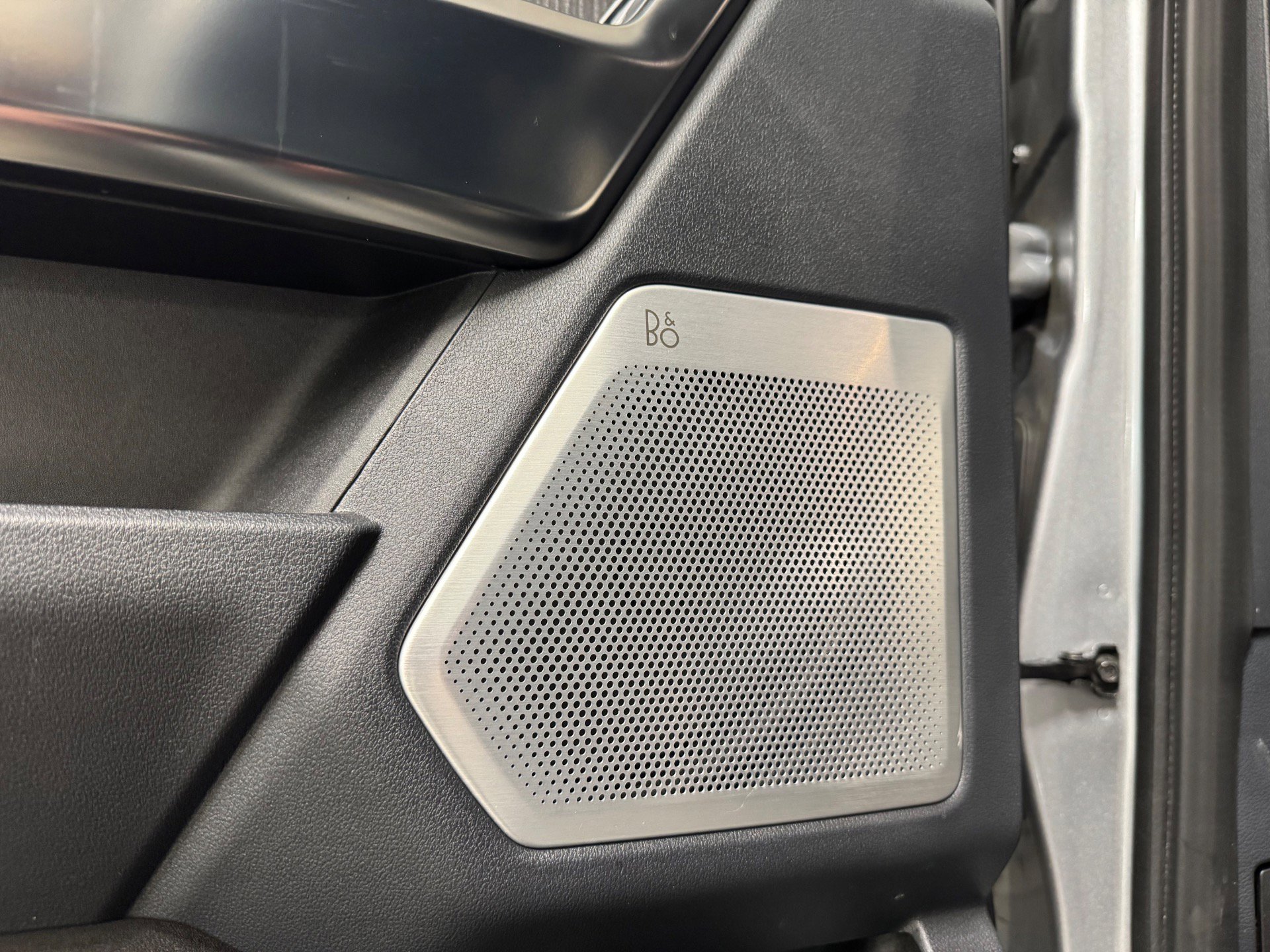 Used 2024 Ford F450 Platinum w/ Camper Package image 62