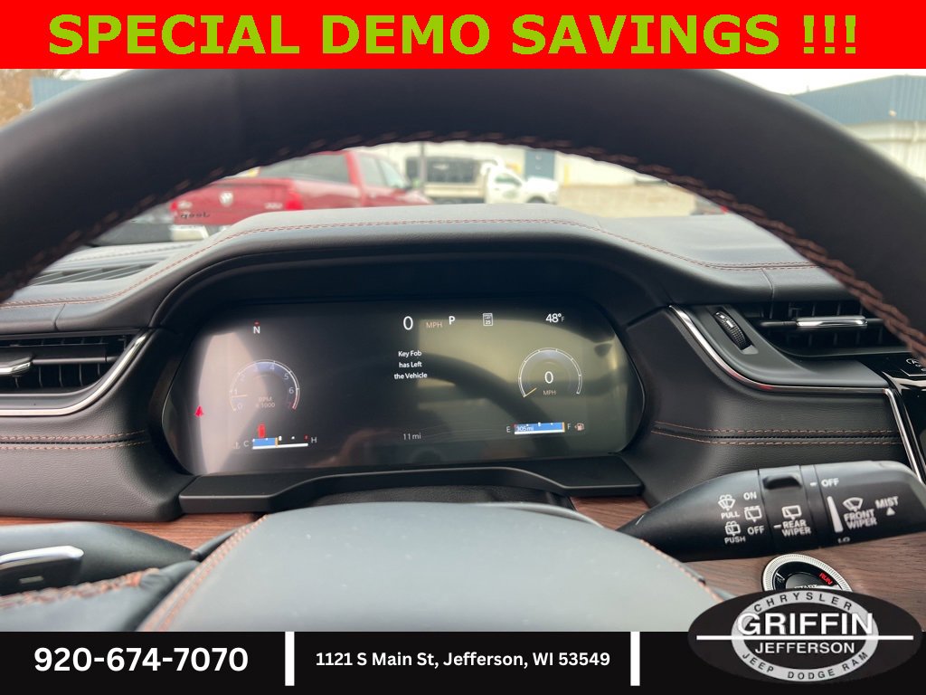 New 2025 Jeep Grand Cherokee L Summit w/ Obsidian Package image 26