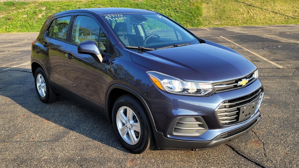 Used 2019 Chevrolet Trax LS FWD image 2