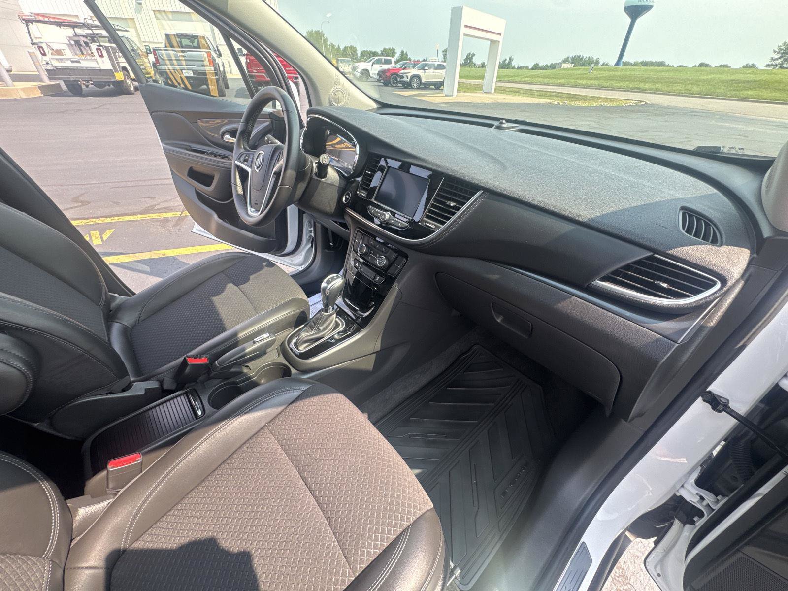 Used 2022 Buick Encore Preferred w/ Safety Package AWD/4WD image 15