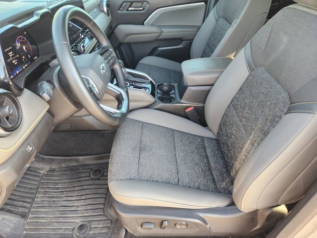 Used 2024 Chevrolet Colorado ZR2 w/ Technology Package AWD/4WD image 13