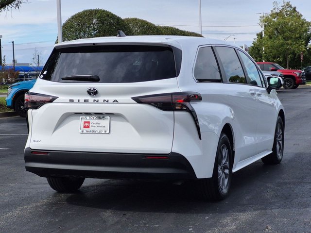 Certified 2026 Toyota Sienna LE FWD image 6