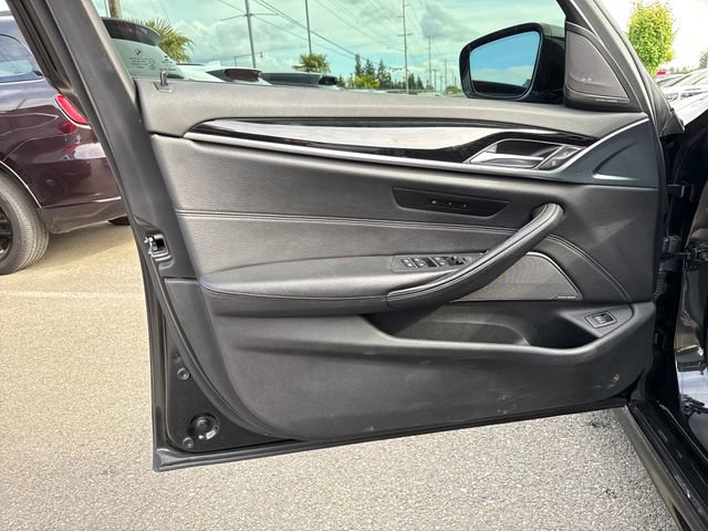 Used 2018 BMW 530i xDrive AWD/4WD image 16