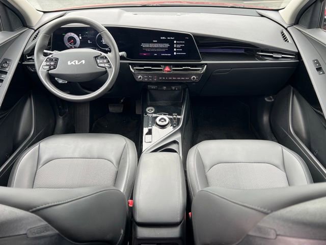 Certified 2025 Kia Niro Wind w/ Wind Preserve Package FWD image 12