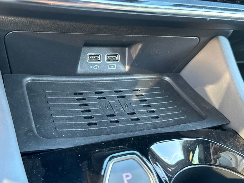 New 2025 VinFast VF 8 Plus AWD/4WD image 30