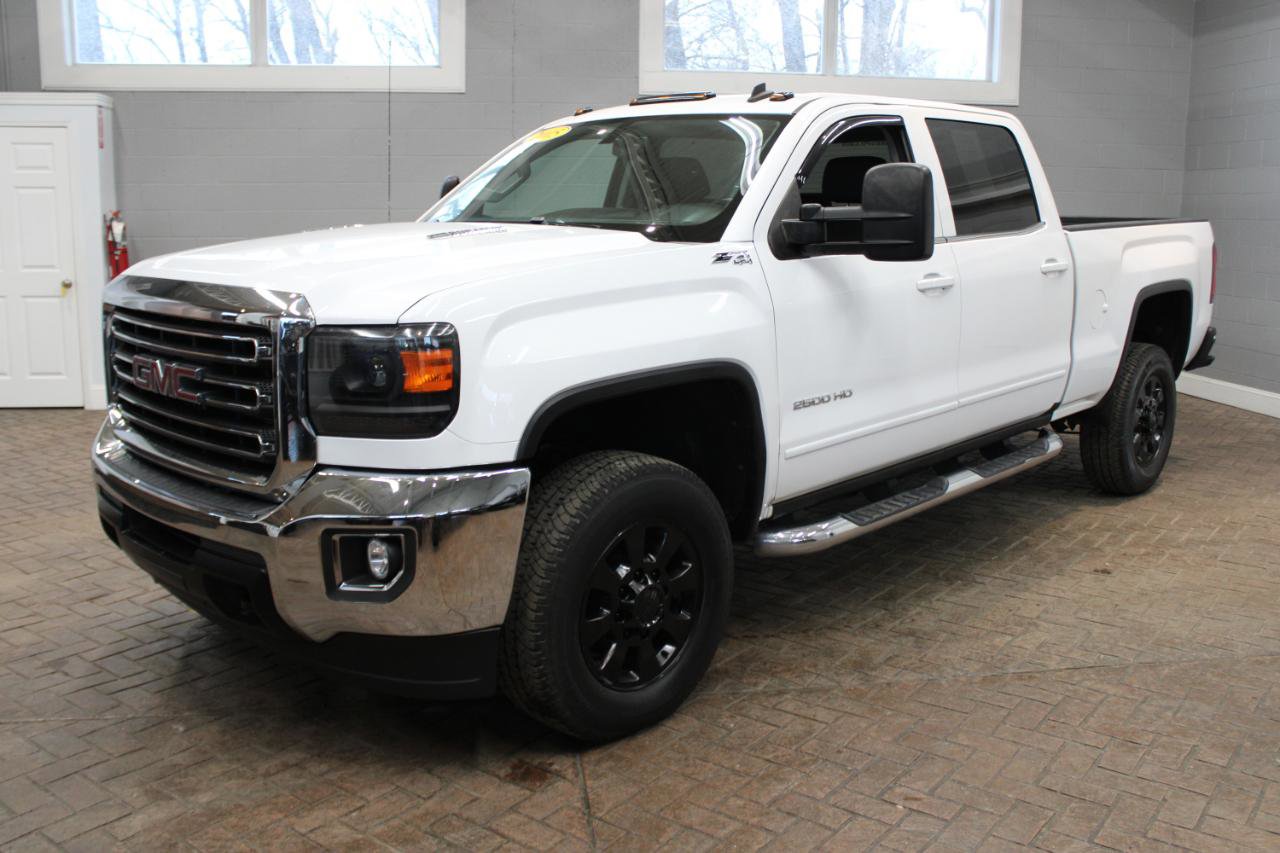 Used 2015 GMC Sierra 2500 SLE w/ SLE Preferred Package image 3