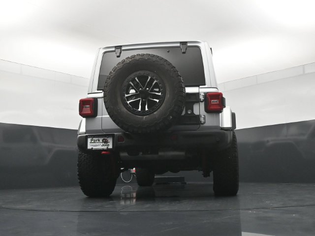 Used 2024 Jeep Wrangler Unlimited Rubicon AWD/4WD image 19