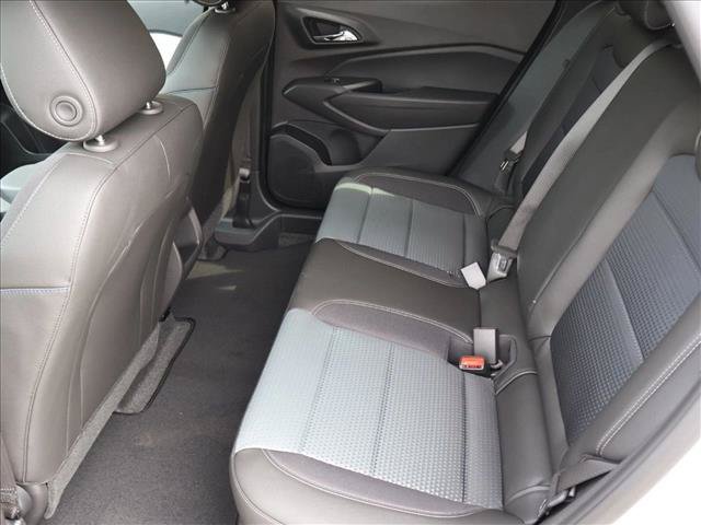 New 2026 Chevrolet Trax LT w/ Sunroof Package FWD image 16