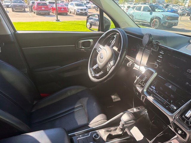 Used 2021 Kia Sorento S w/ Panoramic Sunroof Package AWD/4WD image 14