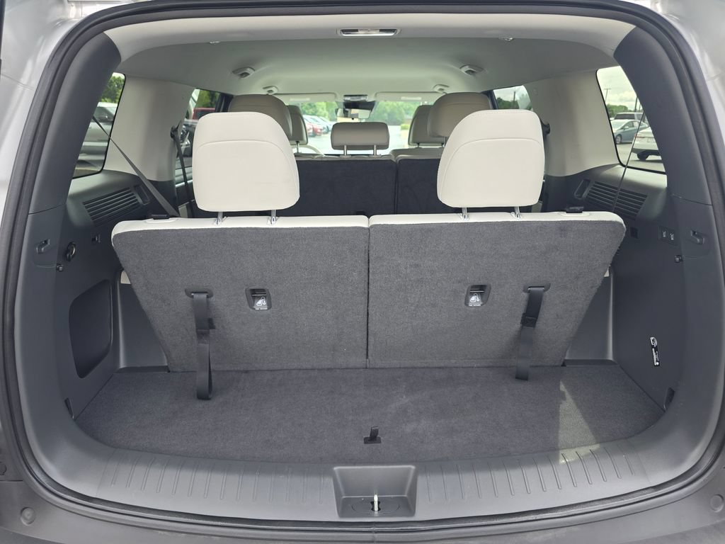 Used 2025 Hyundai Santa Fe SEL FWD image 17