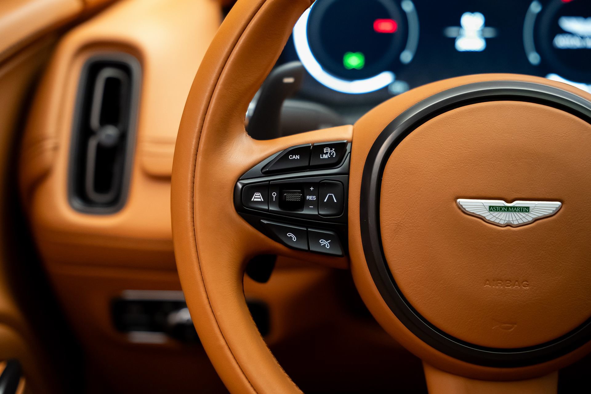 Used 2023 Aston Martin DBX 707 image 44