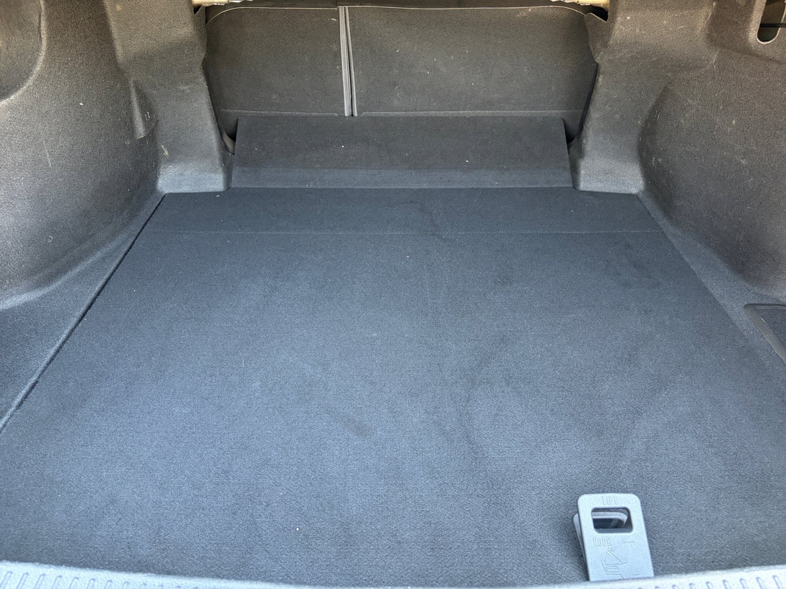 Used 2019 Toyota Avalon XLE w/ Moonroof Package FWD image 24