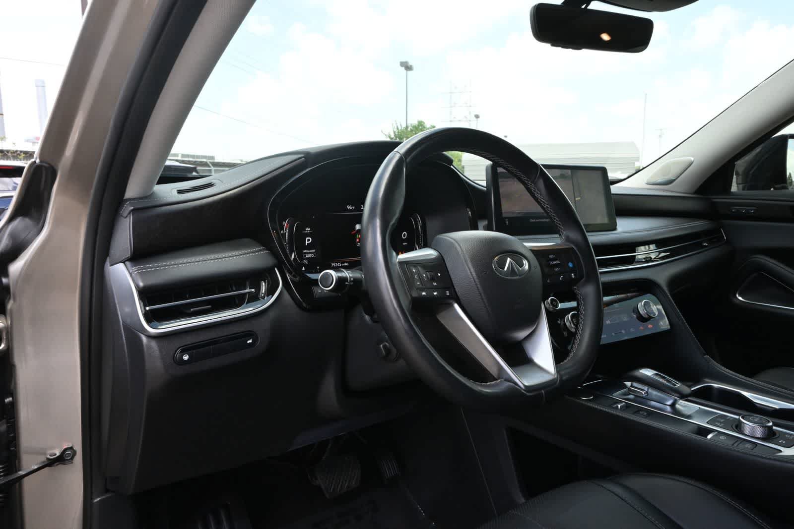 Used 2023 INFINITI QX60 Sensory w/ Cargo Package AWD/4WD image 15
