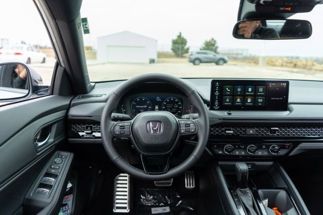 Used 2024 Honda Accord Sport image 11