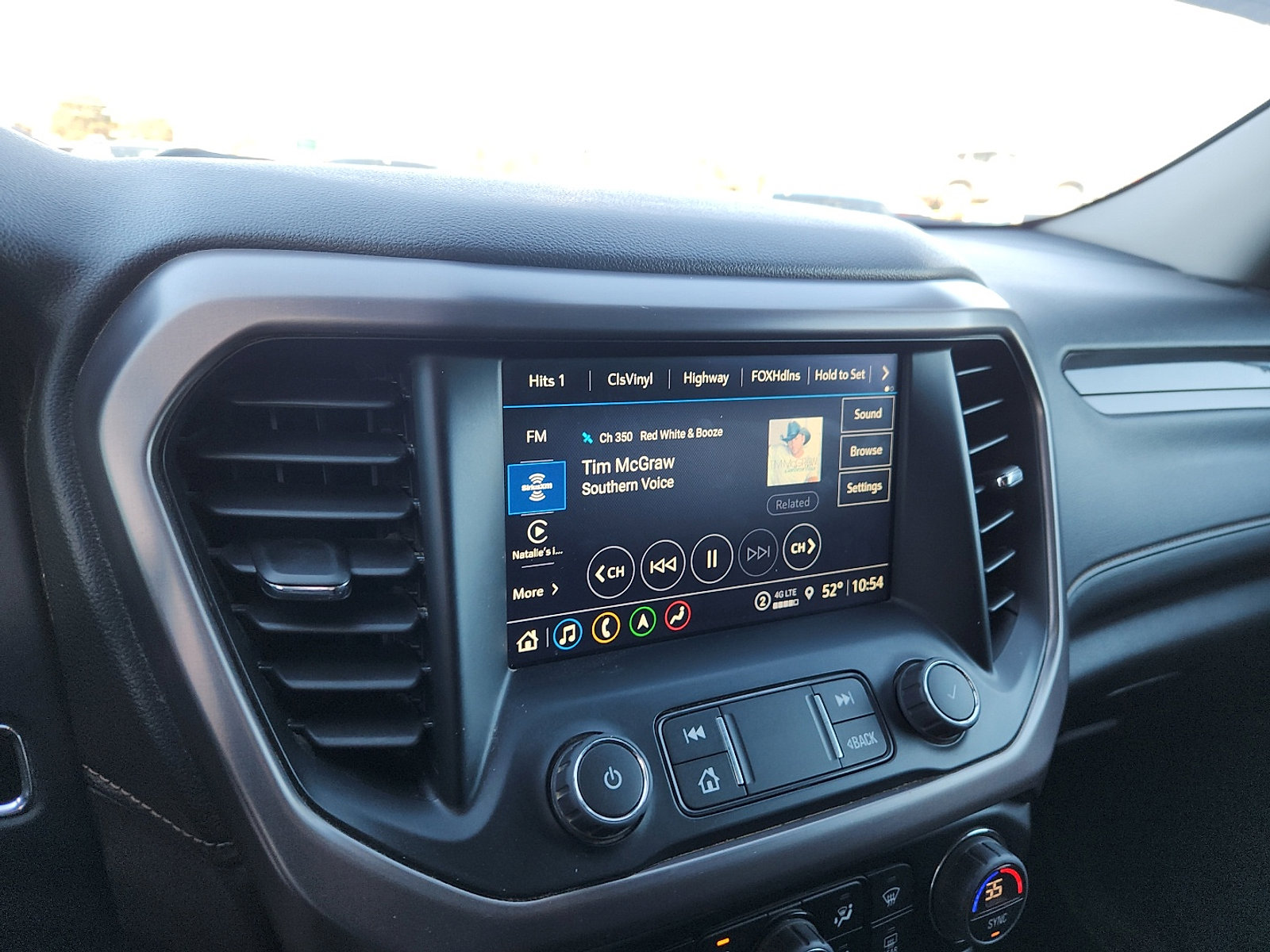 Used 2023 GMC Acadia AT4 w/ Technology Package image 19