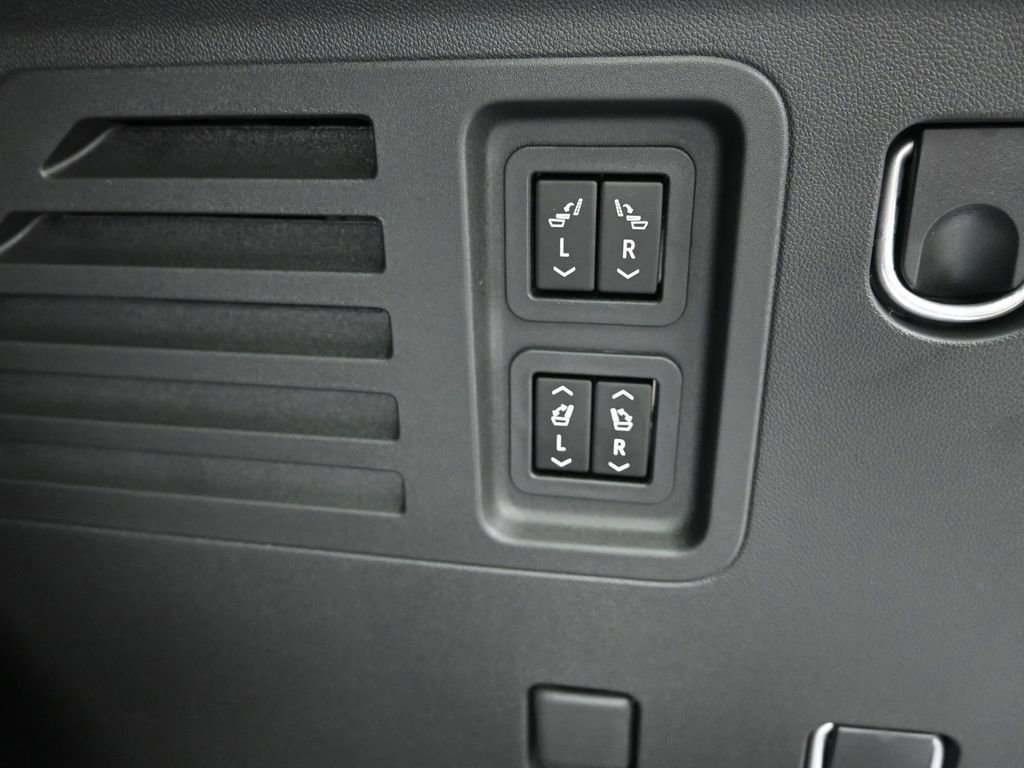 New 2026 Buick Enclave Avenir w/ Super Cruise Package image 11