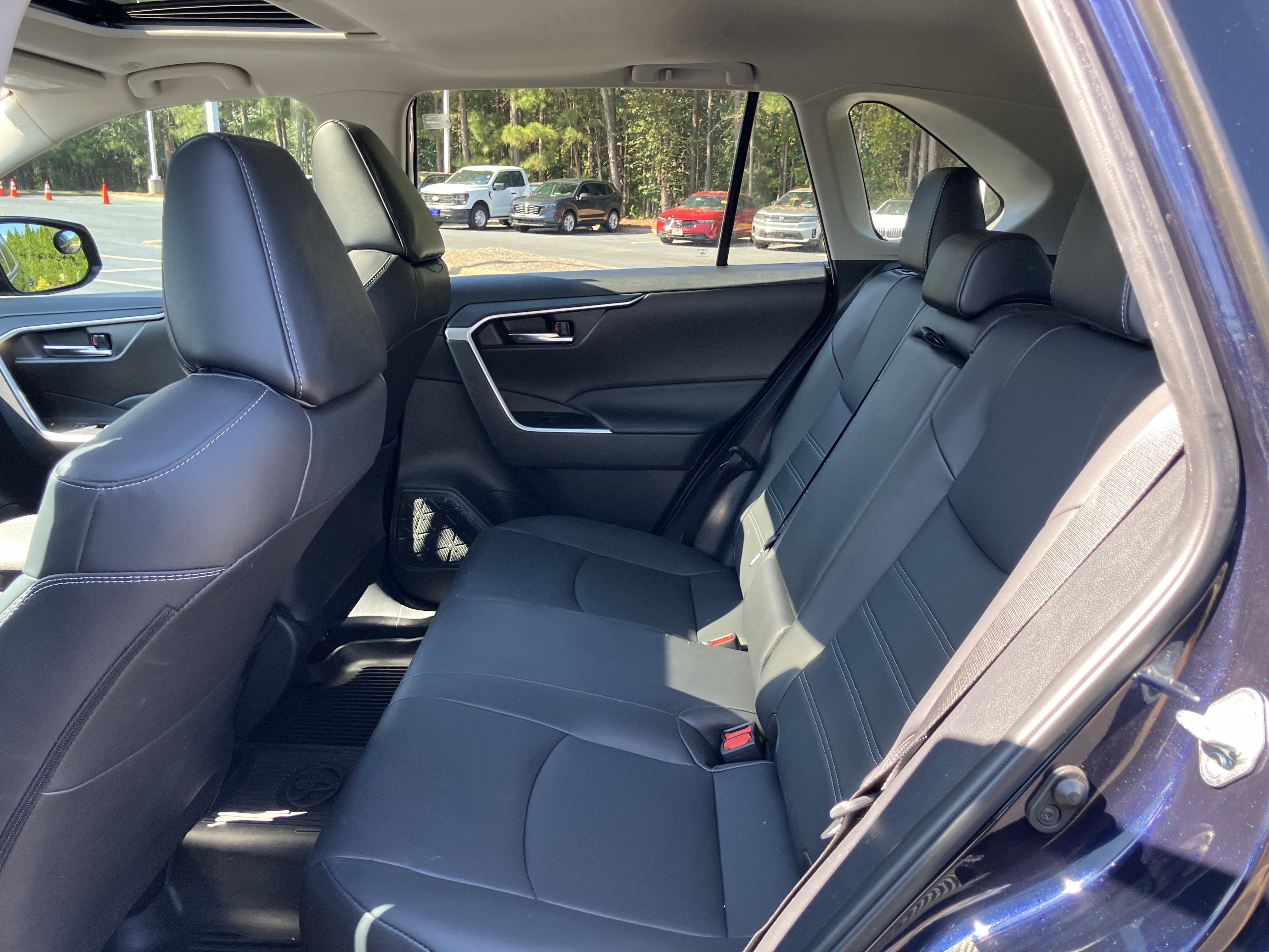 Used 2024 Toyota RAV4 XLE Premium FWD image 33