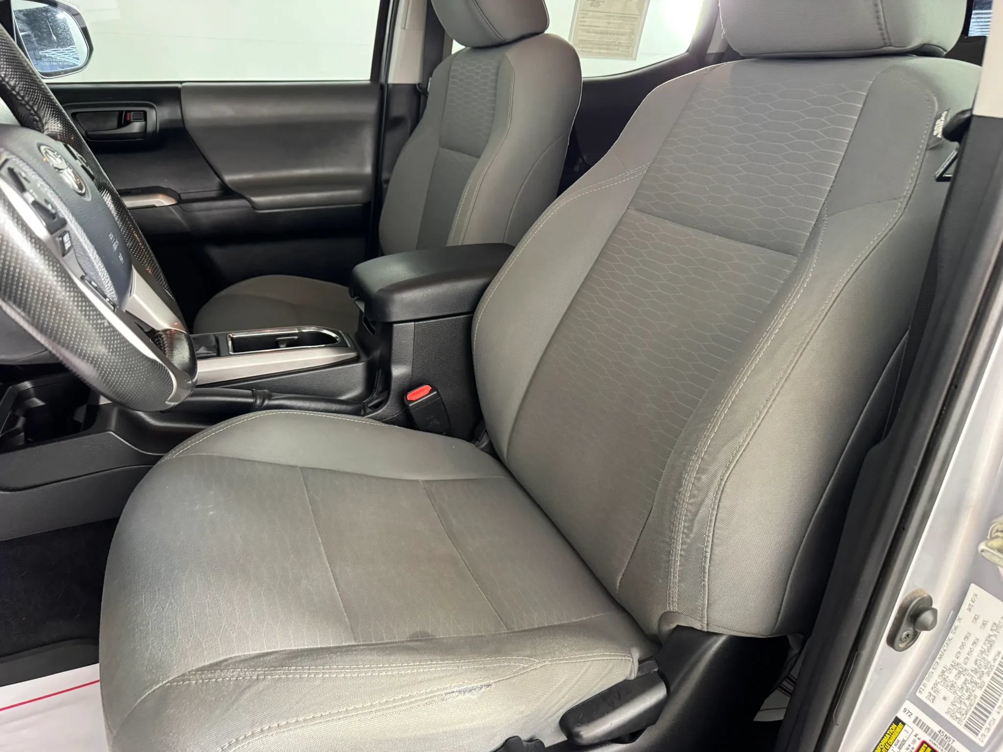 Used 2016 Toyota Tacoma SR5 w/ SR5 Appearance Package (SN) AWD/4WD image 29
