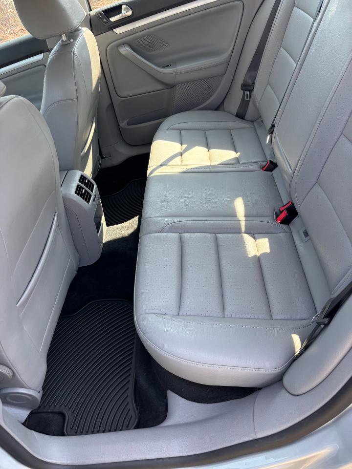 Used 2009 Volkswagen Jetta SE FWD image 20