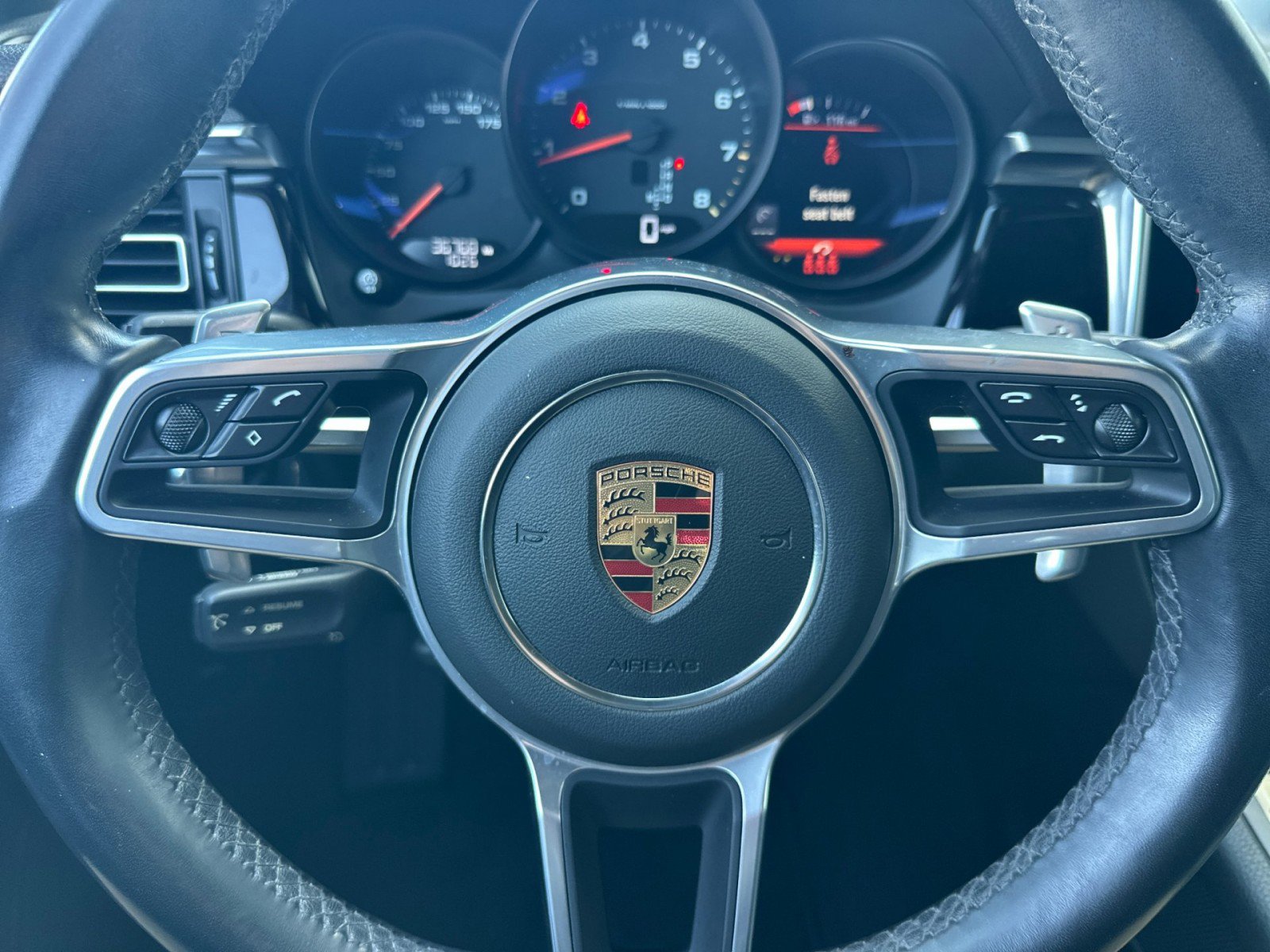 Certified 2021 Porsche Macan AWD/4WD image 23