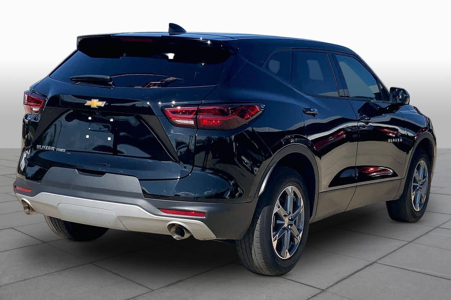 Used 2025 Chevrolet Blazer LT AWD/4WD image 12