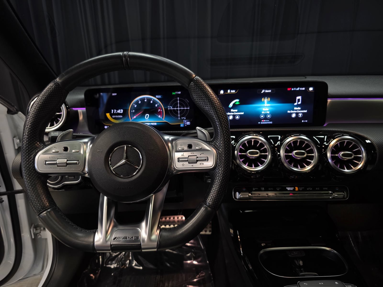 Used 2021 Mercedes-Benz A 35 AMG 4MATIC image 3