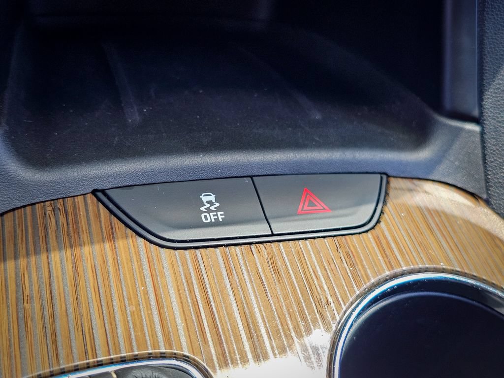 Used 2018 GMC Acadia SLE FWD image 24