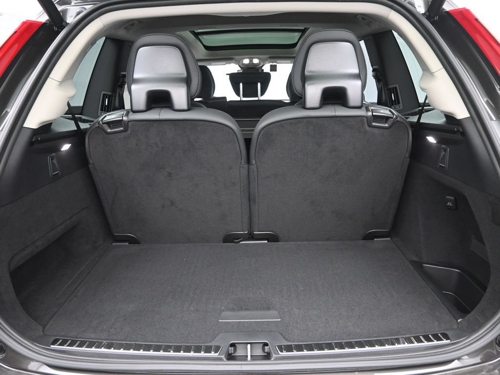 New 2025 Volvo XC90 B6 Plus w/ Protection Package Premier AWD/4WD image 28