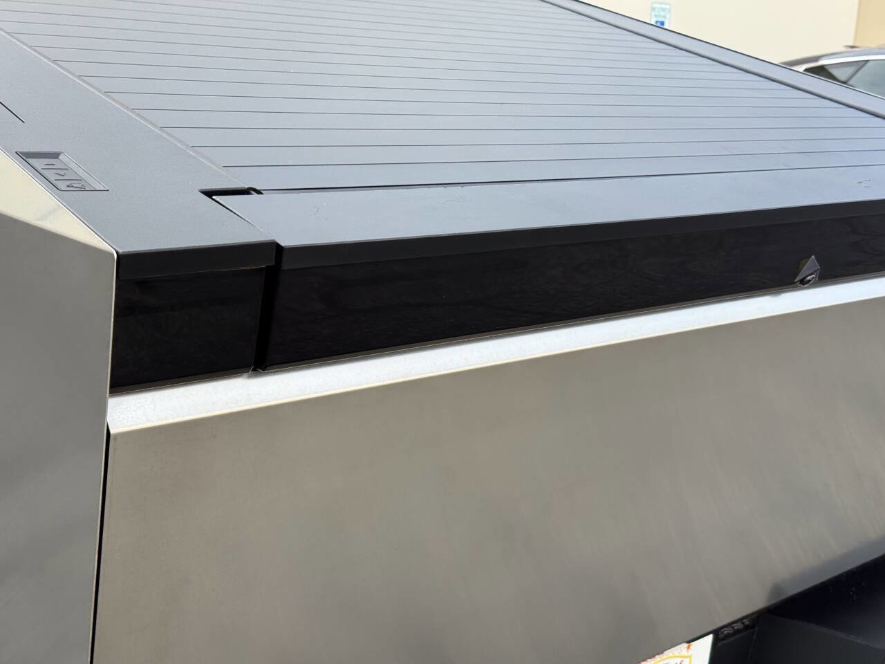 Used 2024 Tesla Cybertruck AWD Crew Cab image 11