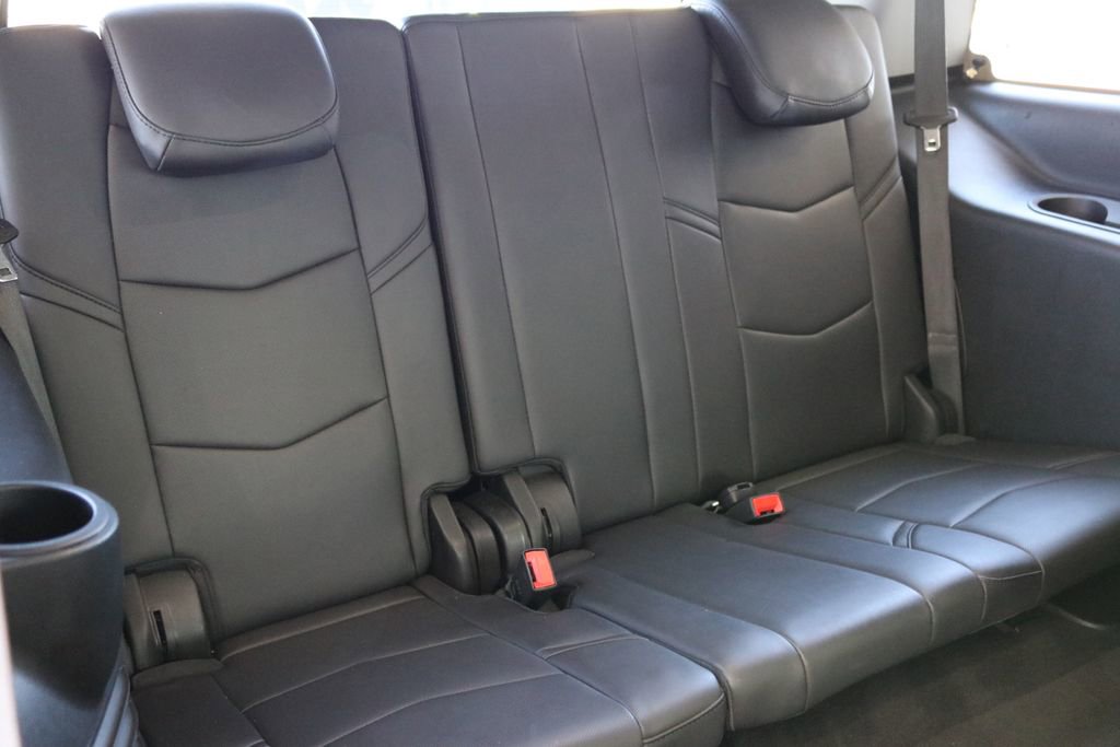 Used 2019 Cadillac Escalade Luxury image 39