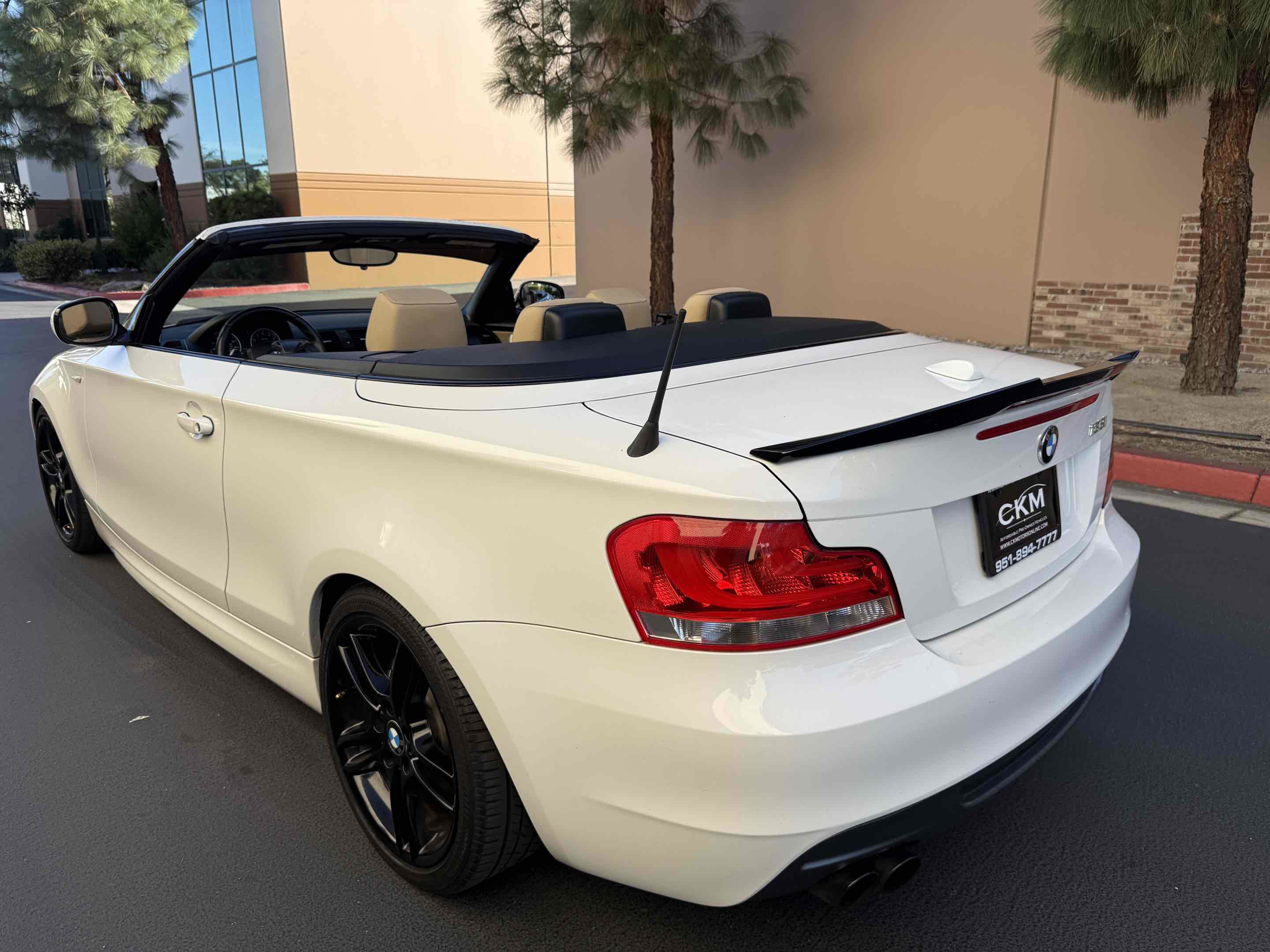 Used 2012 BMW 135i Convertible image 29