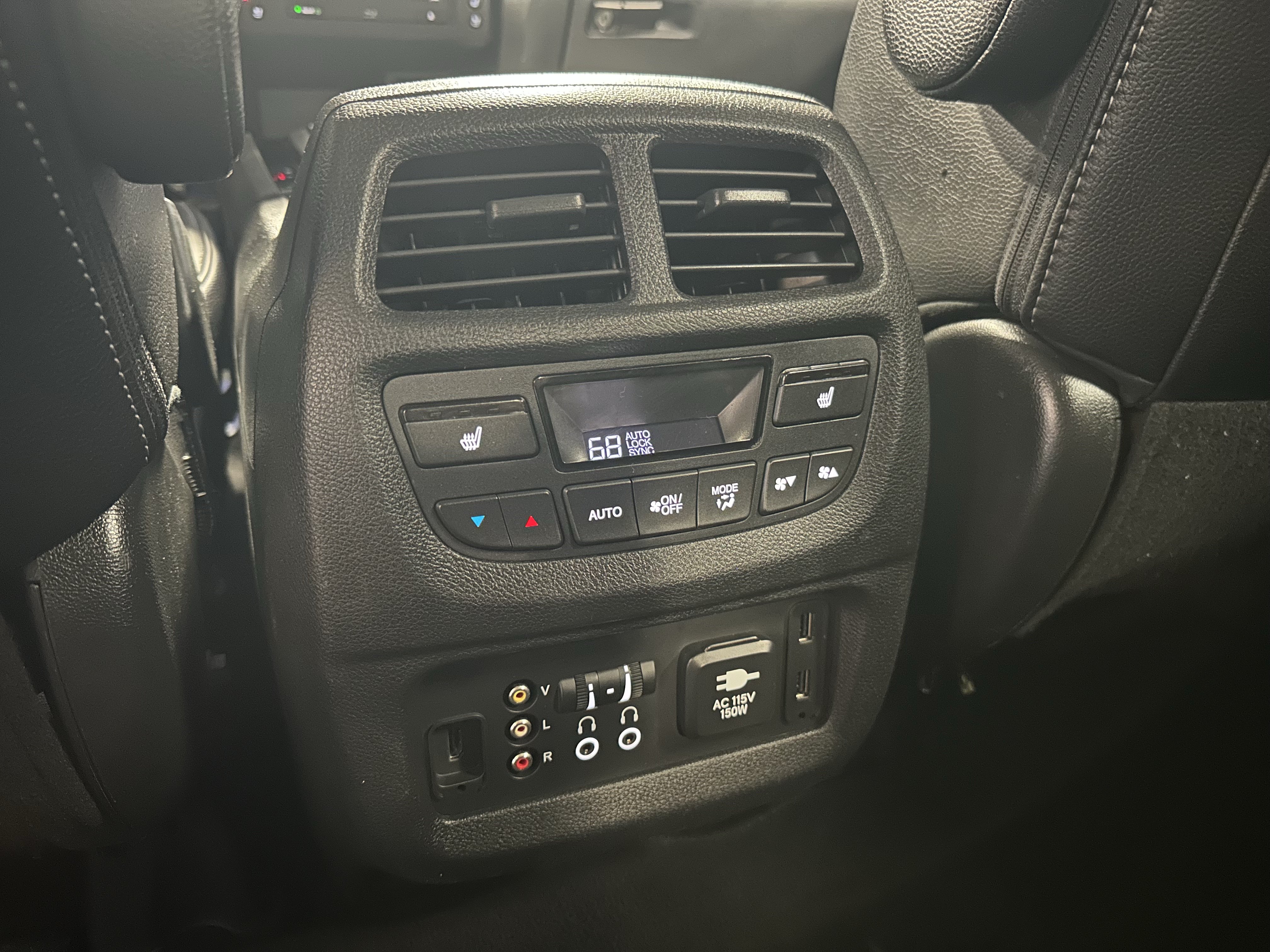 Used 2018 Honda Pilot Elite image 26