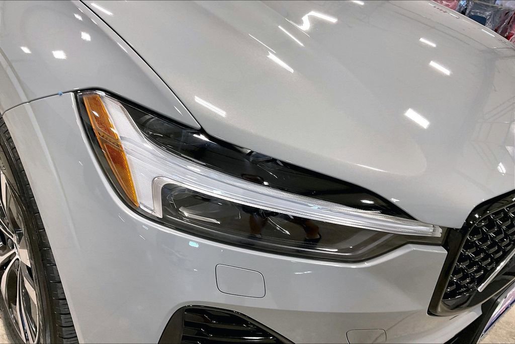 Certified 2024 Volvo XC60 B5 Core w/ Protection Package Premier AWD/4WD image 32
