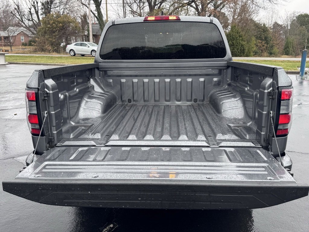 Used 2022 Nissan Frontier SV w/ Technology Package image 36