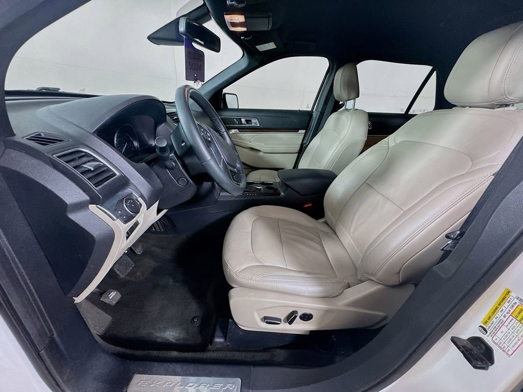 Used 2018 Ford Explorer Limited w/ Equipment Group 301A image 24
