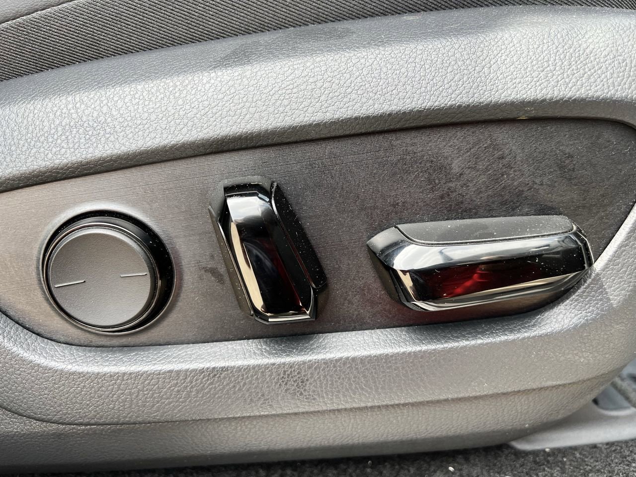 Used 2025 Lexus GX 550 w/ Accessory Package (2T) image 26